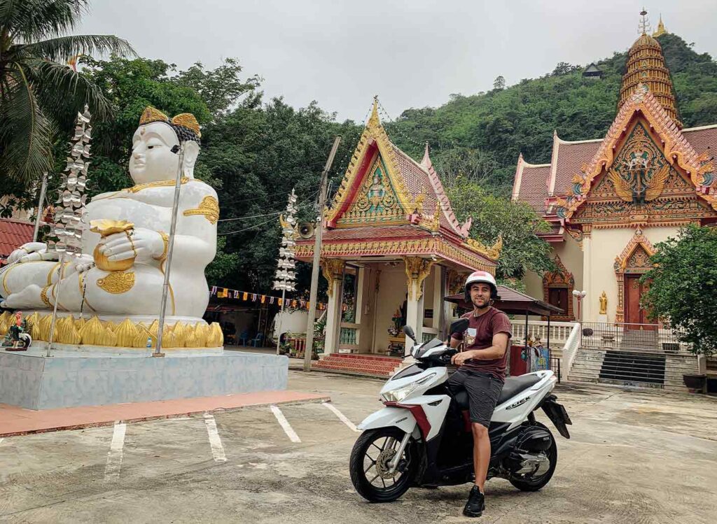 alquilar moto tailandia
